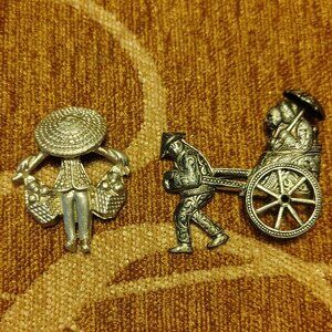 Vtg Set of 2 Asian Unsigned 50s 60s Detailed Brooches Damascene Ricksaw